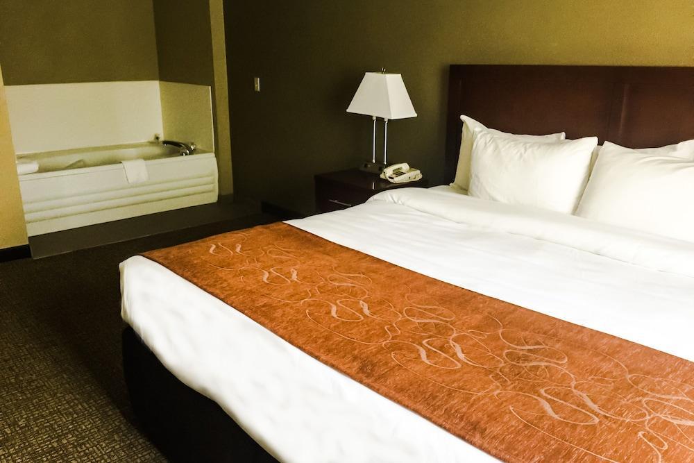 נורוויץ' Comfort Suites Near Casinos מראה חיצוני תמונה