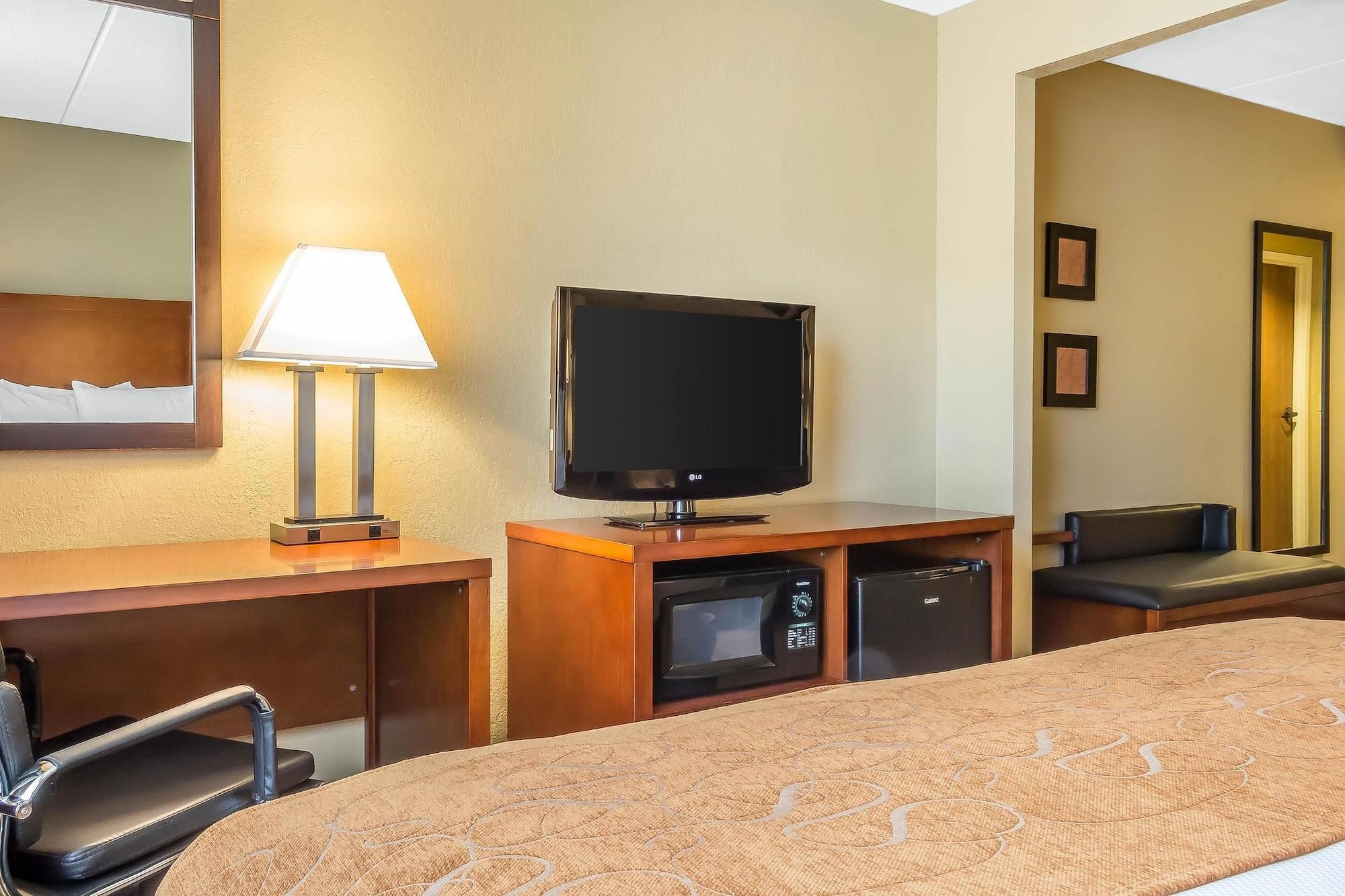 נורוויץ' Comfort Suites Near Casinos מראה חיצוני תמונה