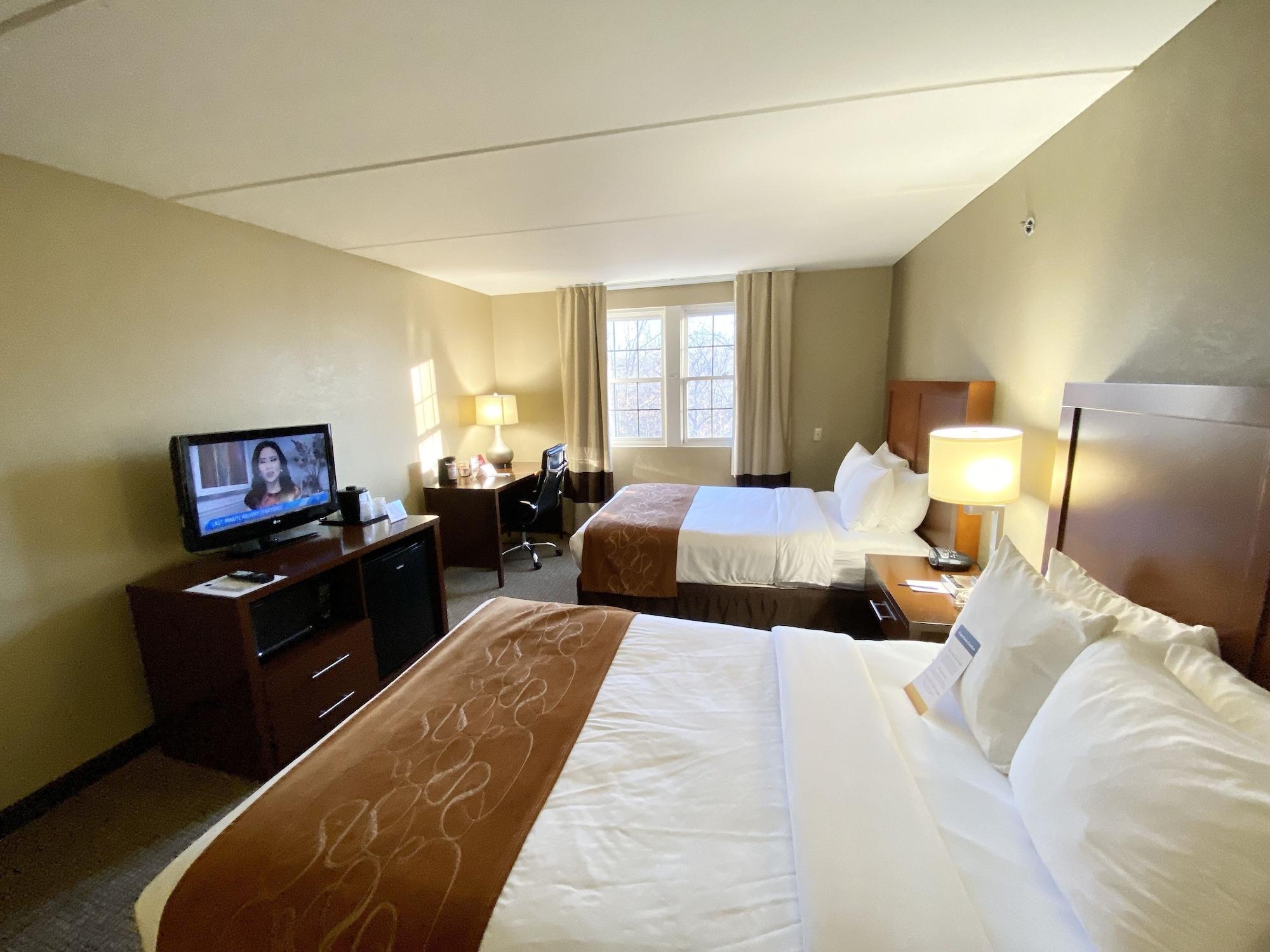 נורוויץ' Comfort Suites Near Casinos מראה חיצוני תמונה