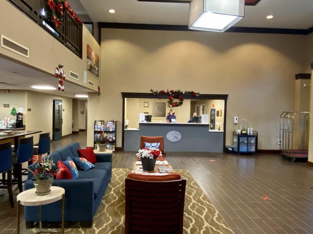 נורוויץ' Comfort Suites Near Casinos מראה חיצוני תמונה