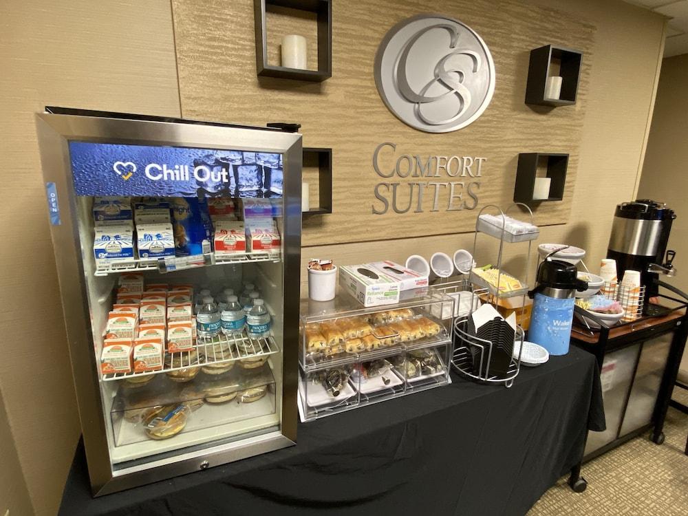 נורוויץ' Comfort Suites Near Casinos מראה חיצוני תמונה