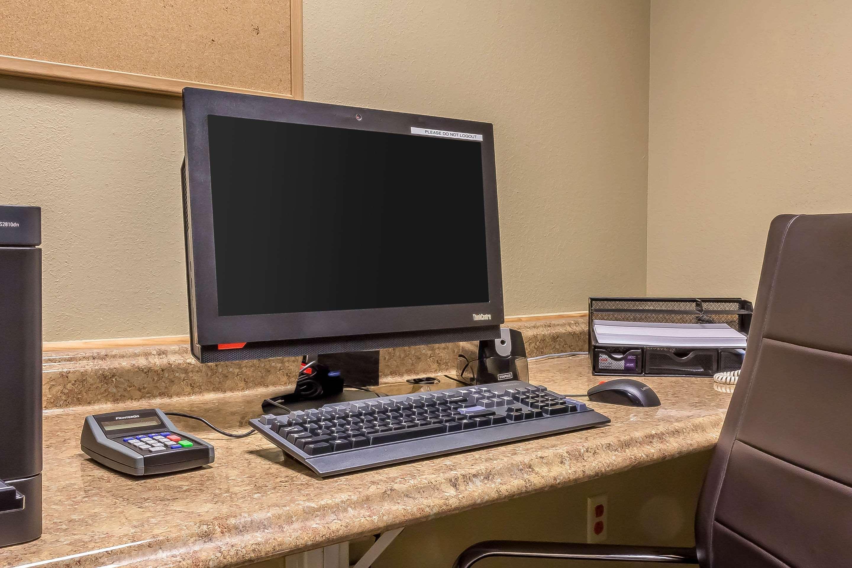 נורוויץ' Comfort Suites Near Casinos מראה חיצוני תמונה