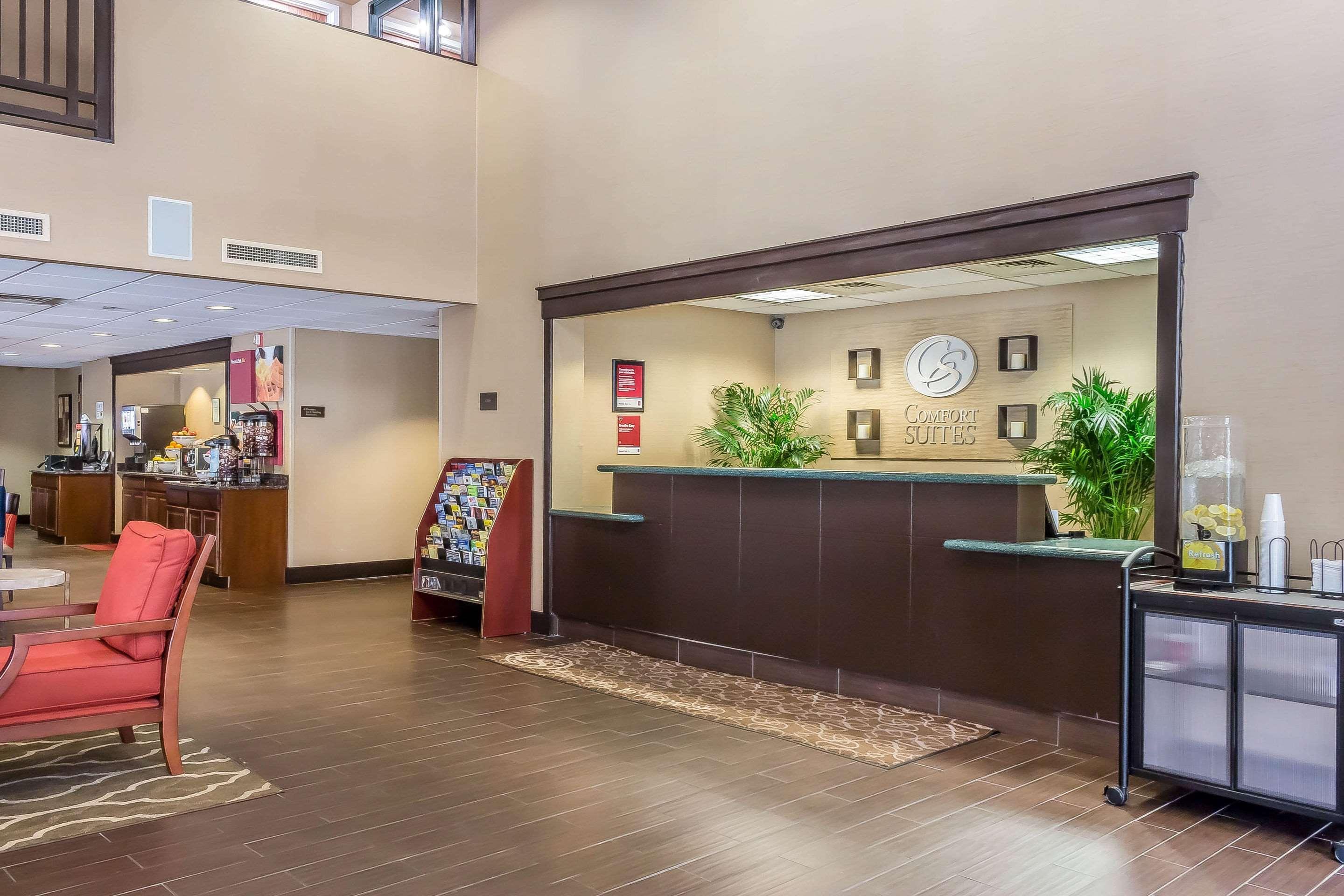 נורוויץ' Comfort Suites Near Casinos מראה חיצוני תמונה