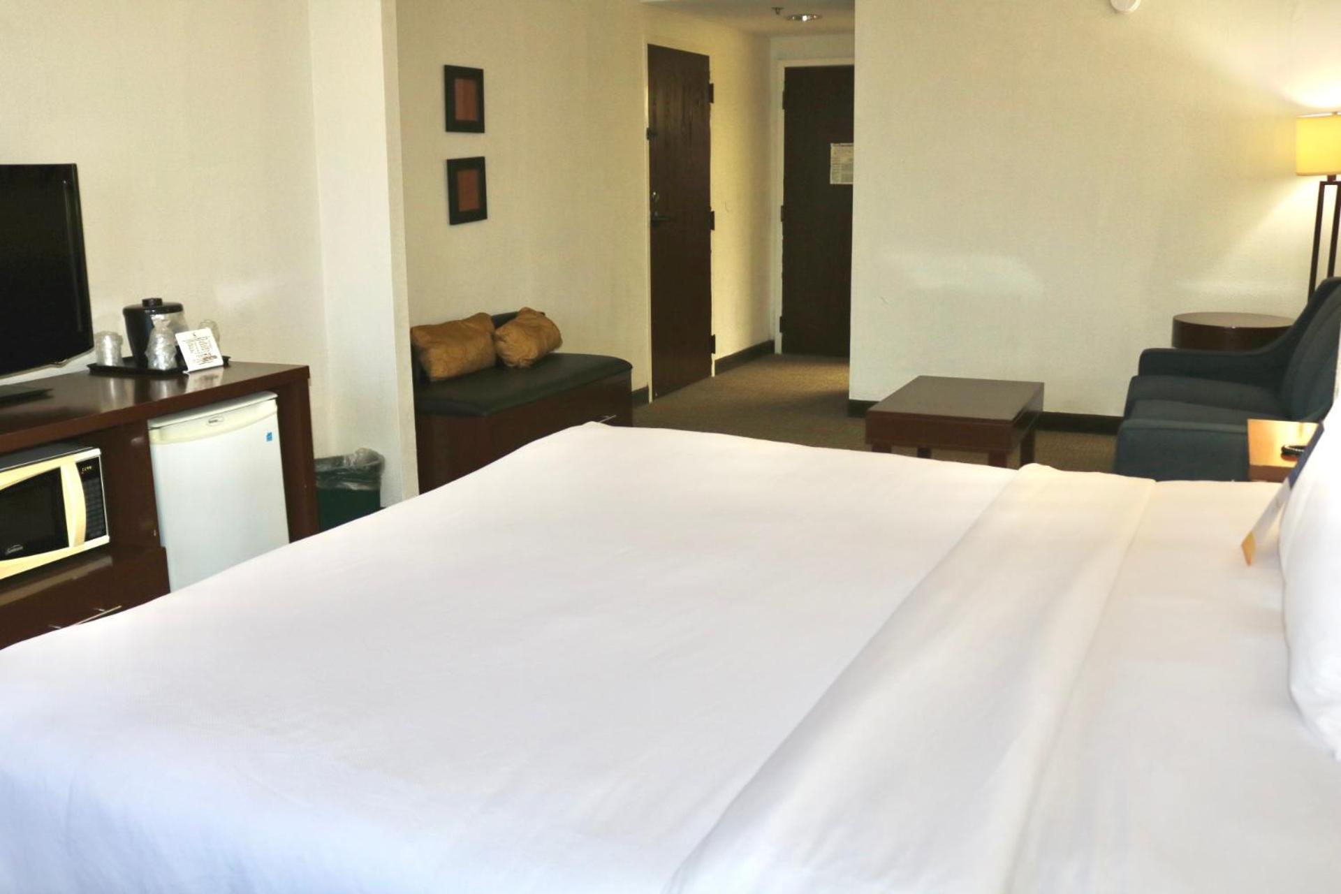 נורוויץ' Comfort Suites Near Casinos מראה חיצוני תמונה