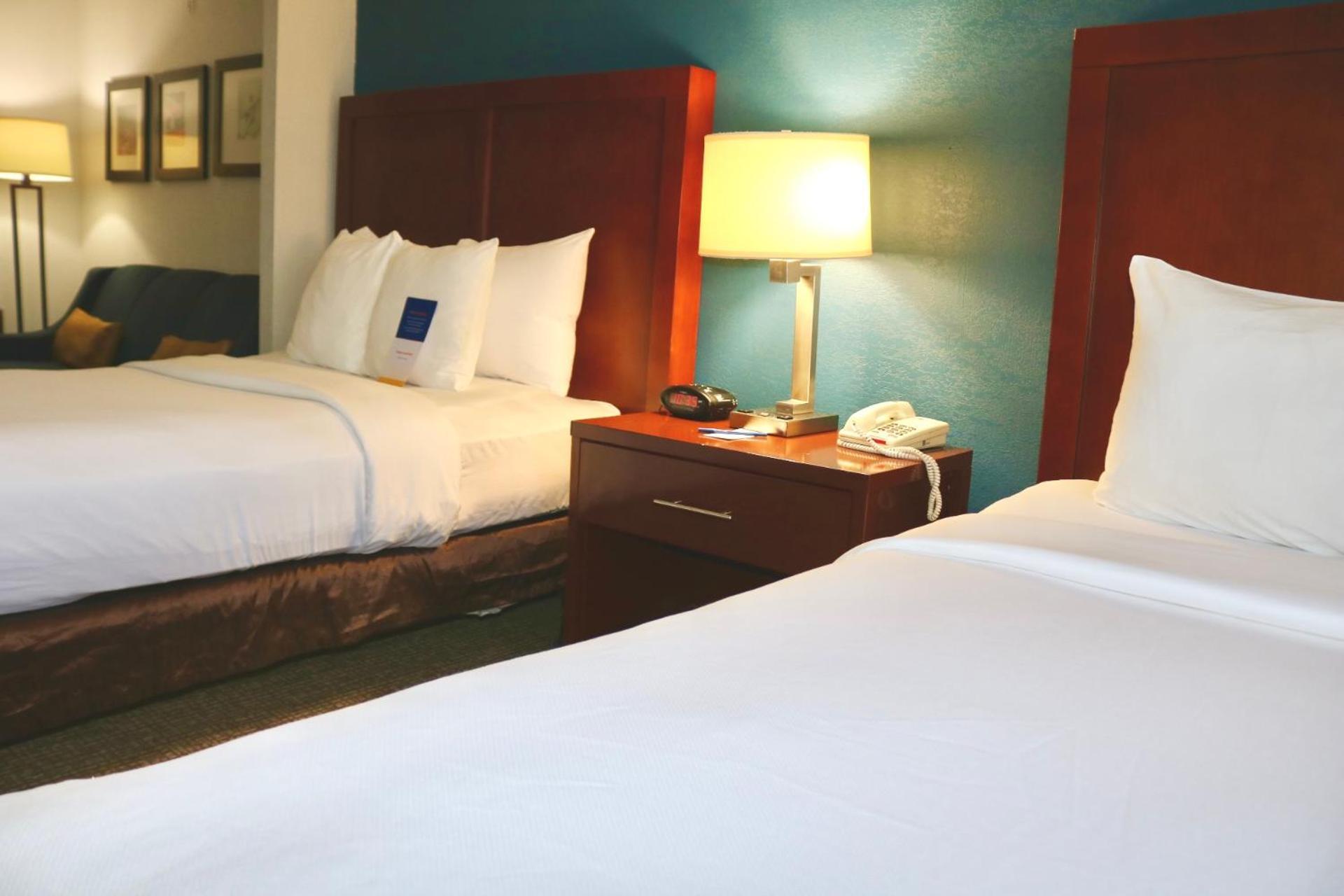 נורוויץ' Comfort Suites Near Casinos מראה חיצוני תמונה