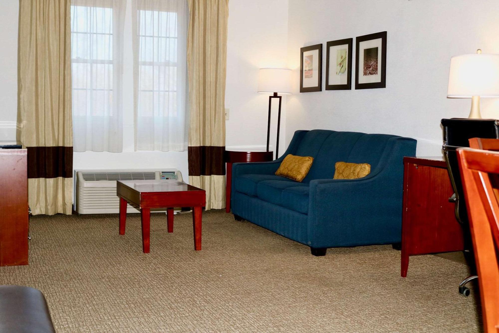 נורוויץ' Comfort Suites Near Casinos מראה חיצוני תמונה